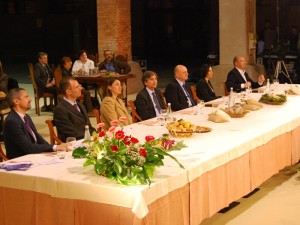 ospiti-tavola-d'onore